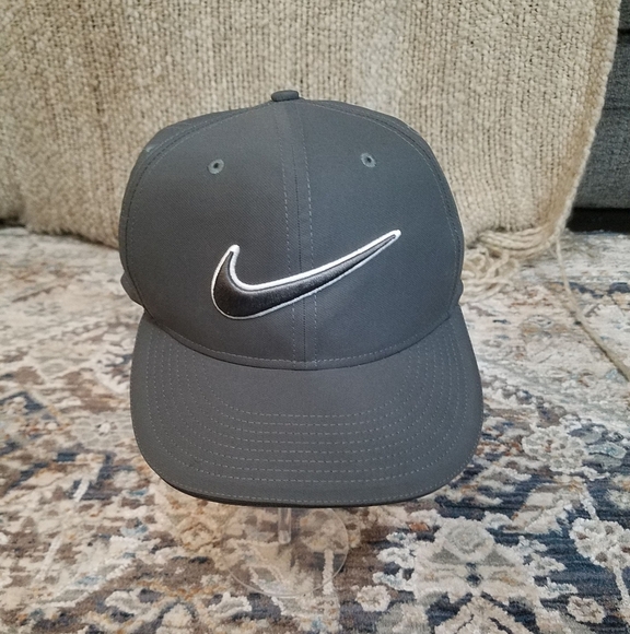 Nike Golf Swish Gray Adjustable Strap Cap - Picture 1 of 6